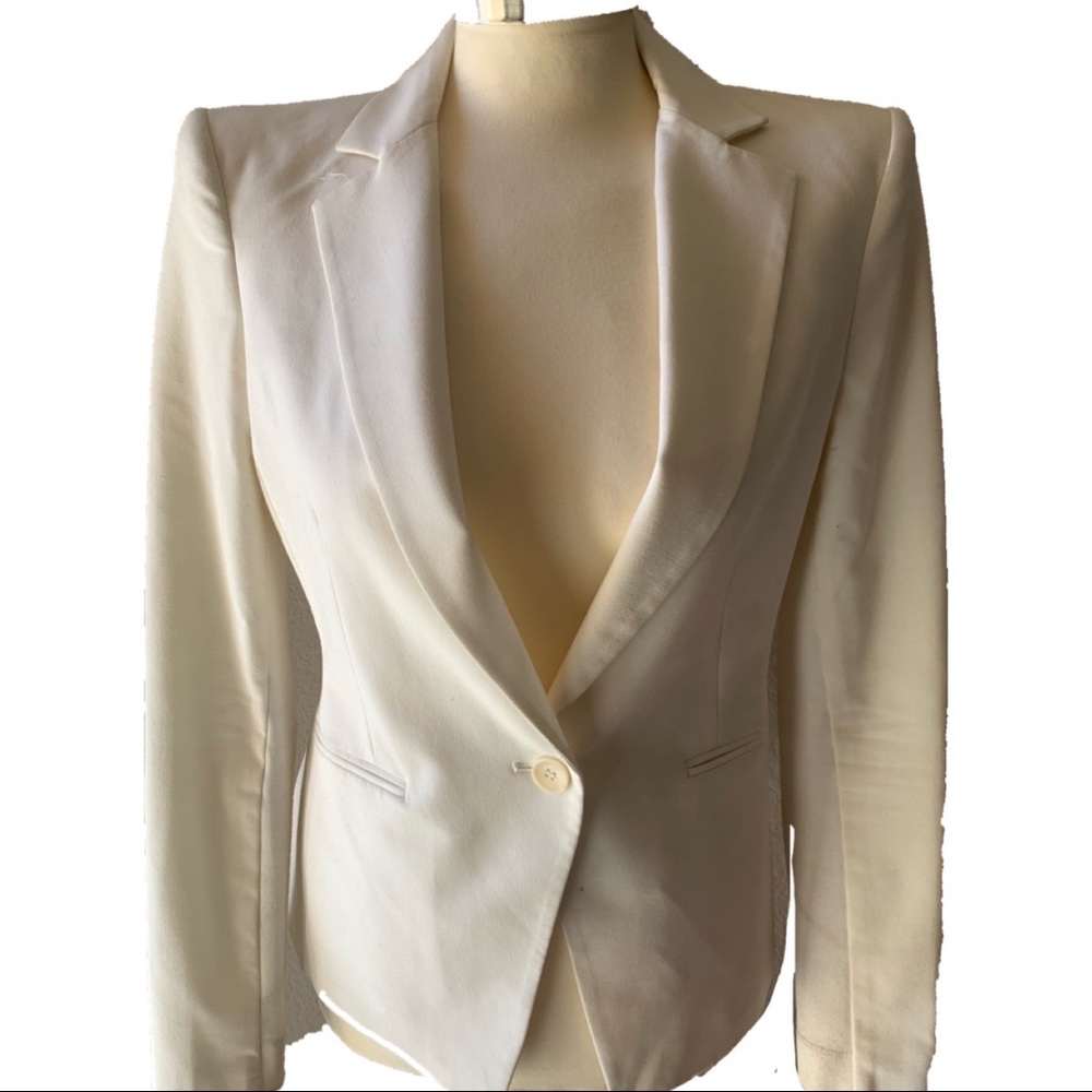 BCBG OFF WHITE BLAZER size S